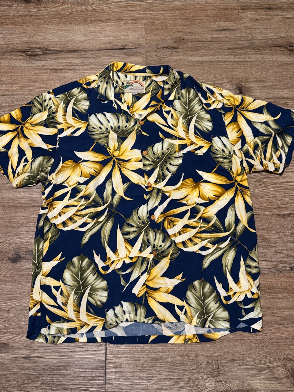 Paradise Found Men's Navy Tropical Print Short Sleeve Shirt Size L